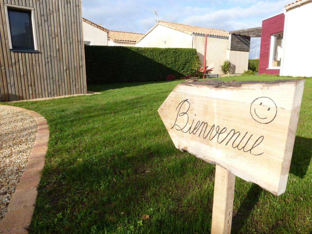 La Cabane Du Bonheur Les Herbiers Εξωτερικό φωτογραφία