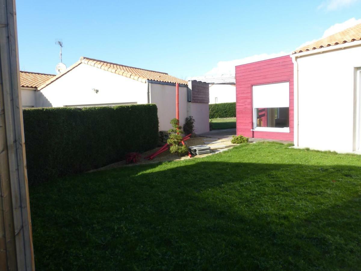 La Cabane Du Bonheur Les Herbiers Εξωτερικό φωτογραφία
